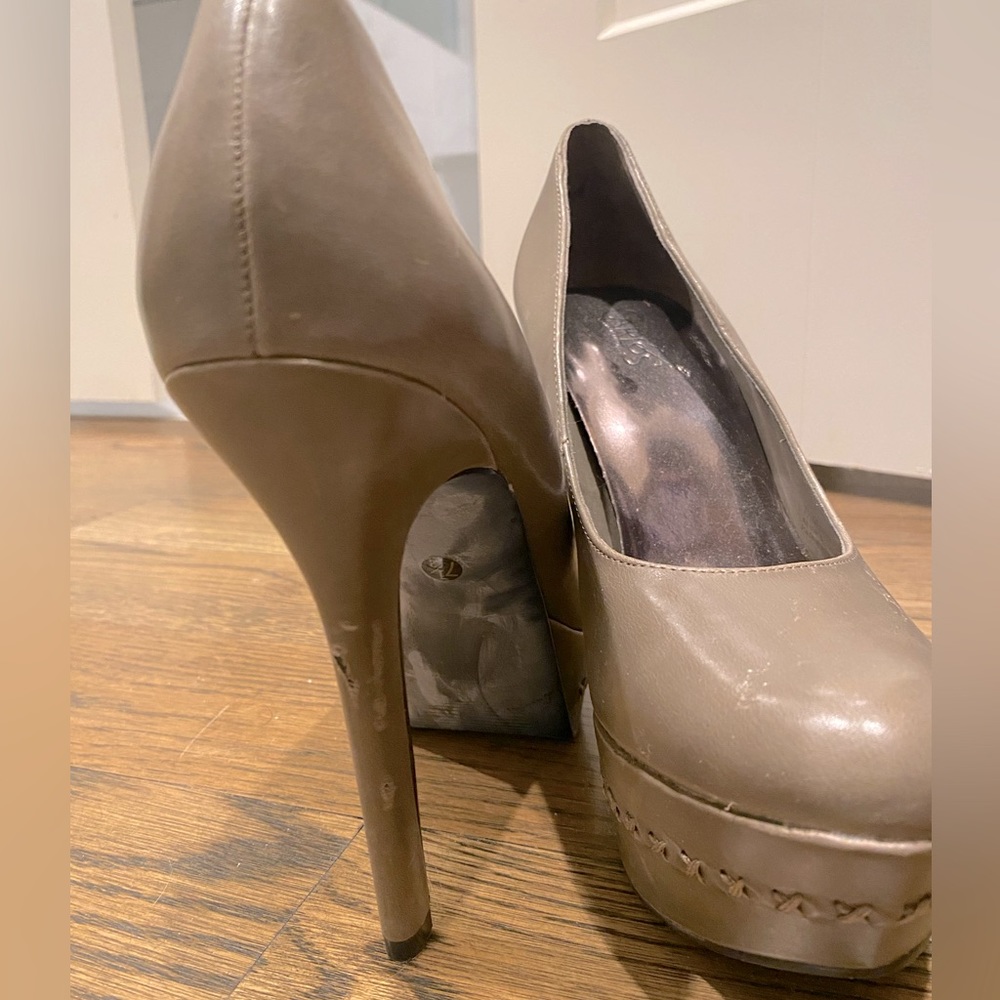 Carlos Santana heels good condition, size 7.5